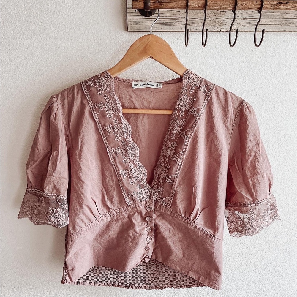 SOLD mauve lace crop top